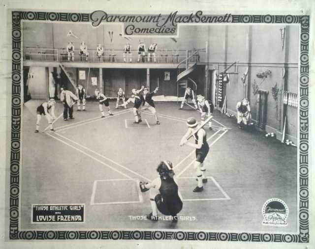 Szenenfoto aus dem Film 'Those Athletic Girls'