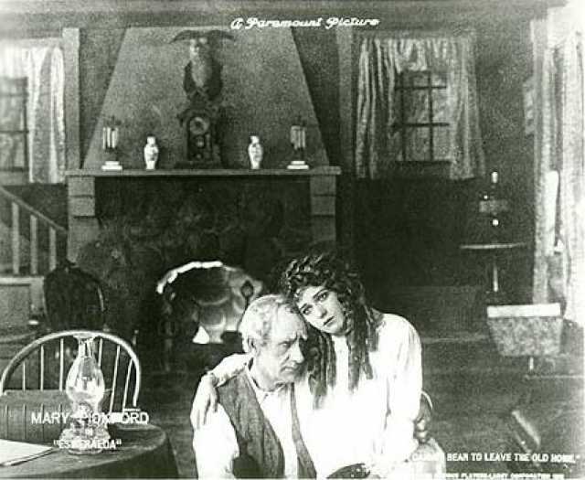 Szenenfoto aus dem Film 'Esmeralda' © Famous Players Film Company, Paramount Pictures, Inc., 