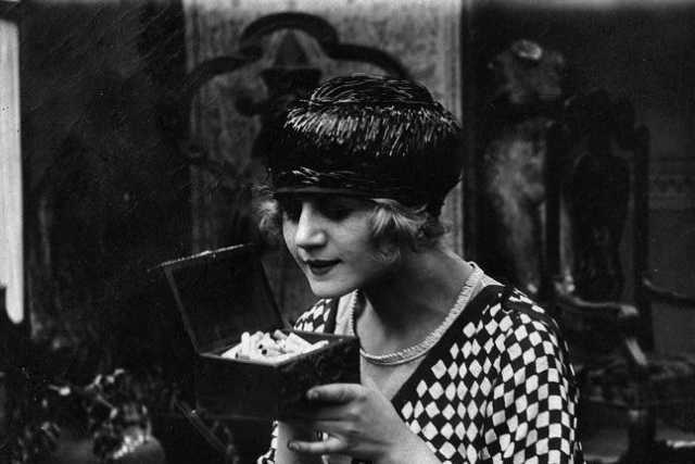 Szenenfoto aus dem Film 'La cigarette' © Film d'Art, Agence Générale Cinématographique (AGC), 