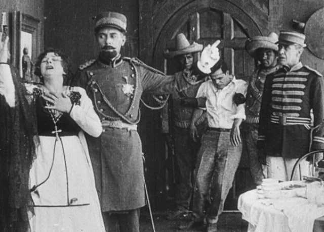 Szenenfoto aus dem Film 'Чаша скорботи'