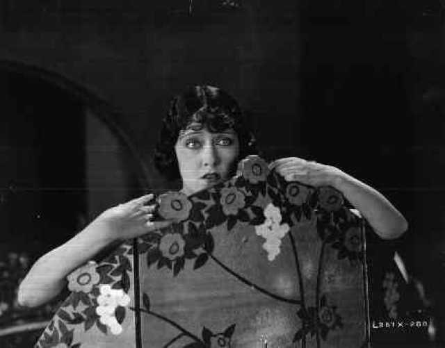 Szenenfoto aus dem Film 'Fragilità, sei femmina' © Paramount Pictures, Inc., Famous Players-Lasky Corporation, 
