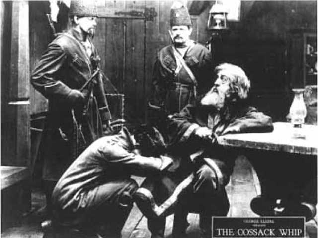 Szenenfoto aus dem Film 'The Cossack Whip' © Edison, Inc., K-E-S-E Service, 