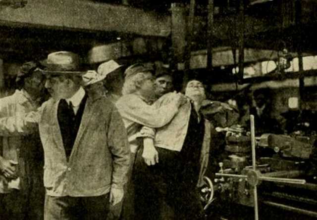 Szenenfoto aus dem Film 'The Workman's Lesson' © Edison, Inc., General Film Company, 
